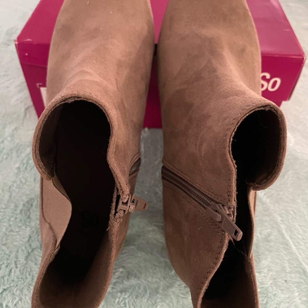 So Avery Ankle Boots Taupe Sz 8.5 W Gently Used